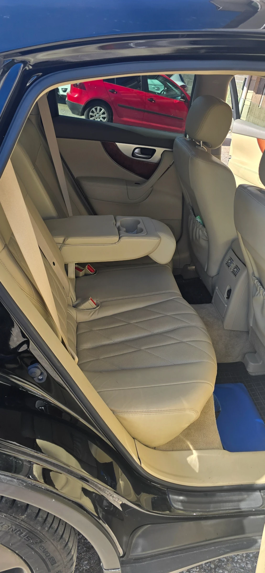 Infiniti QX70  - изображение 10