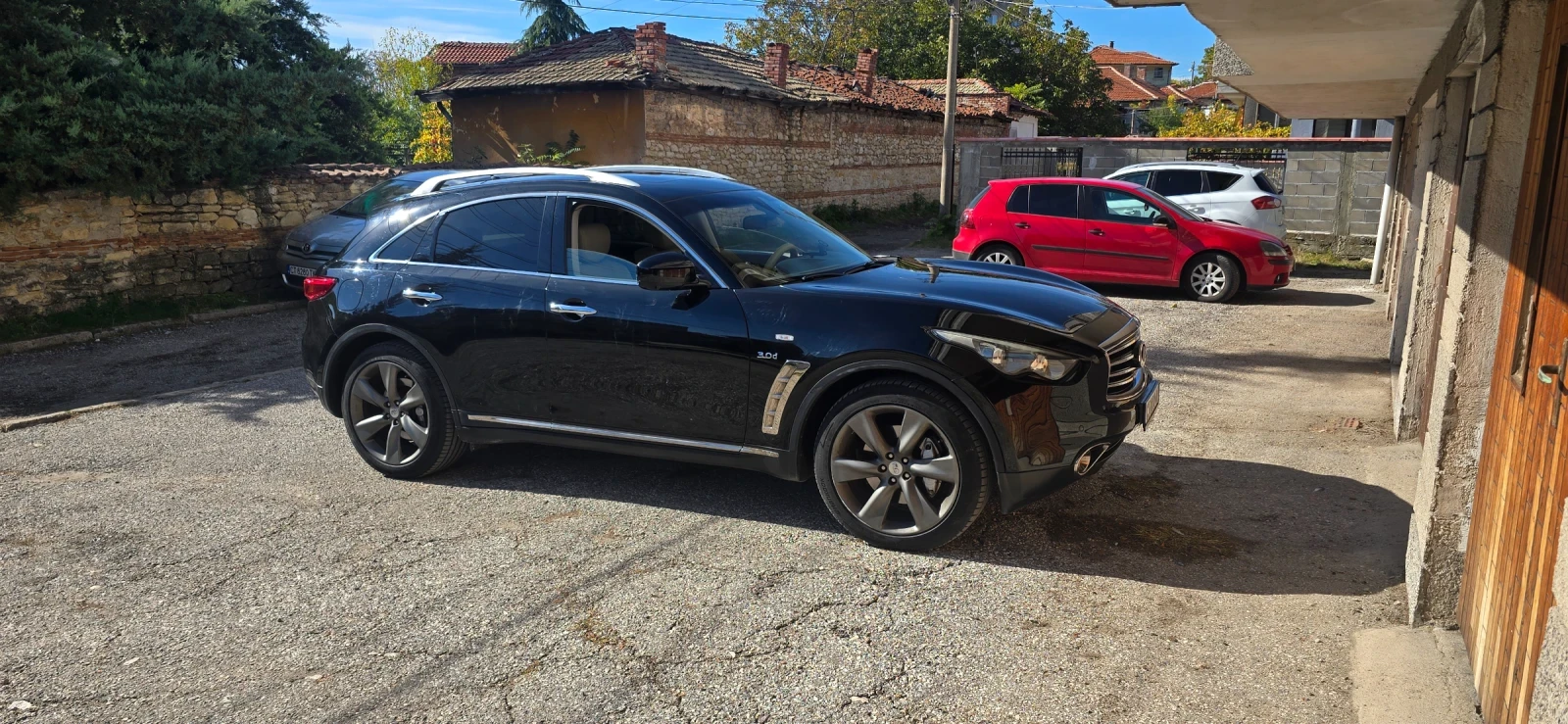 Infiniti QX70  - изображение 2