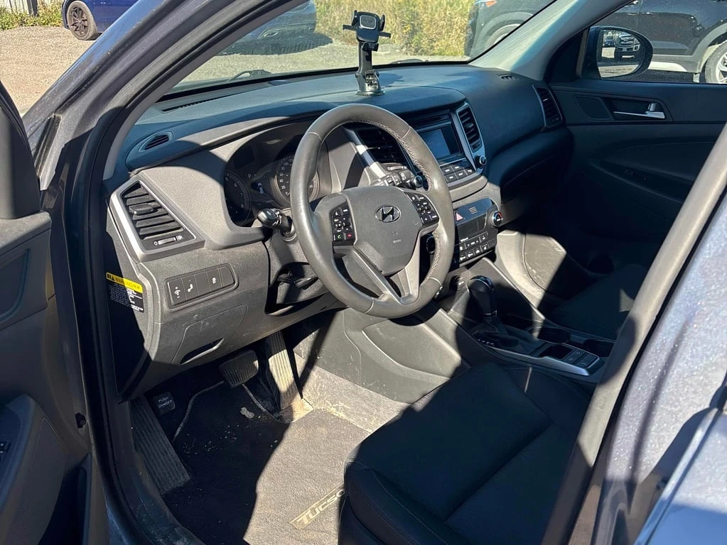 Hyundai Tucson * Premium * CARFAX * БЕЗ ПЪРВОНАЧАЛНА ВНОСКА - изображение 6