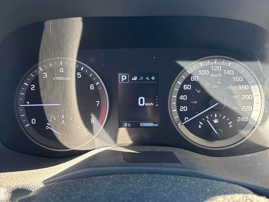 Hyundai Tucson * Premium * CARFAX * БЕЗ ПЪРВОНАЧАЛНА ВНОСКА - изображение 8