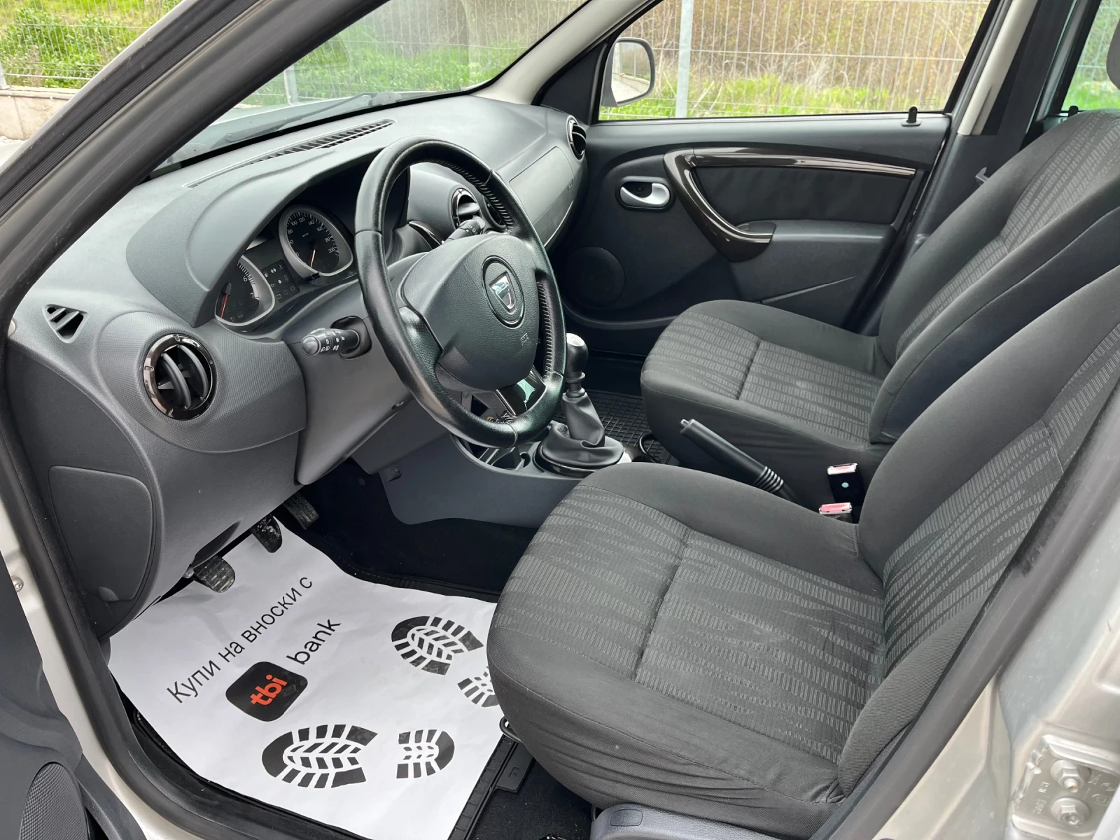 Dacia Duster 1.5 DCI, снимка 7 - Автомобили и джипове - 54088310