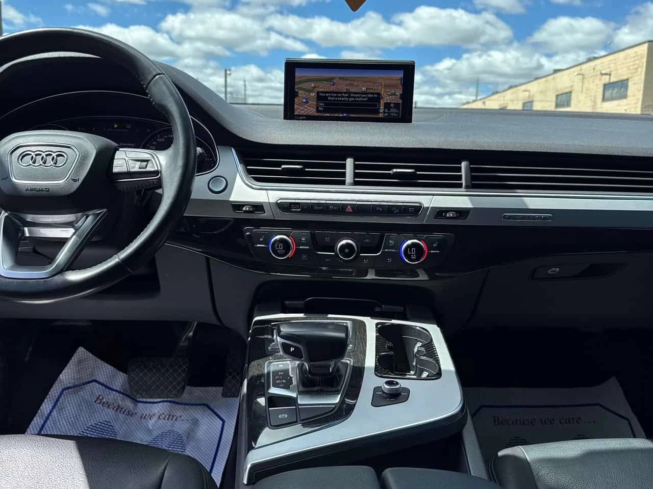 Audi Q7 * Komfort * АВТОКРЕДИТ БЕЗ ПЪРВОНАЧАЛНА ВНОСКА* , снимка 9 - Автомобили и джипове - 54920745