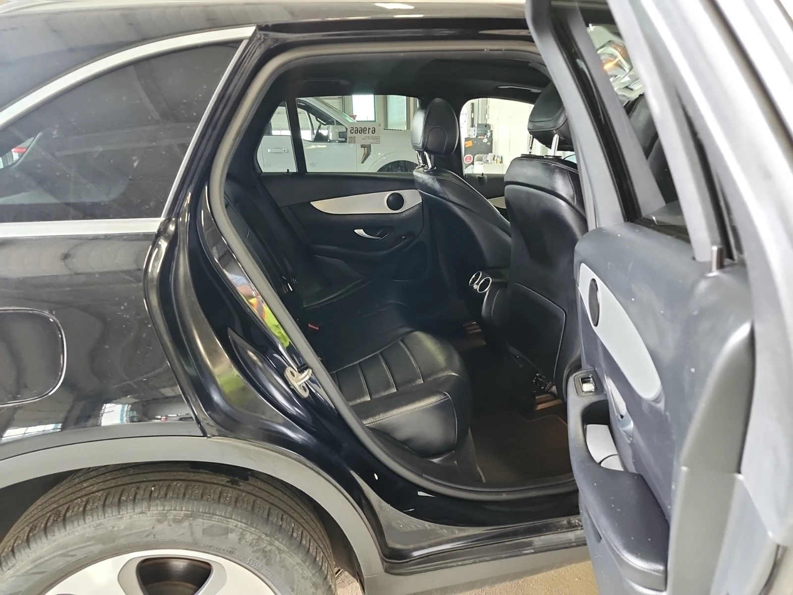 Mercedes-Benz GLC 300 ПАНОРАМА * ПОДГРЕВИ * Blind Spot * CARFAX, снимка 10 - Автомобили и джипове - 54991589