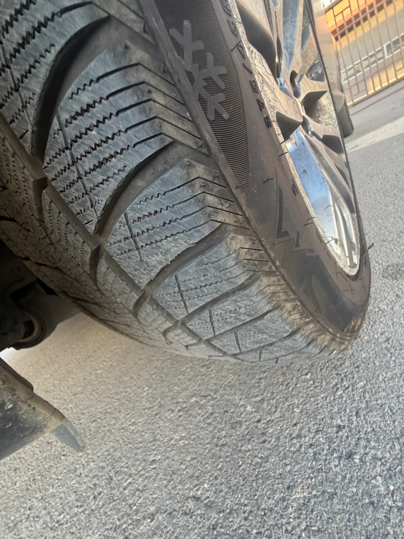 Land Rover Range Rover Sport 3.0D* ПОДГРЕВ* Нови* Гуми, снимка 4 - Автомобили и джипове - 55081393