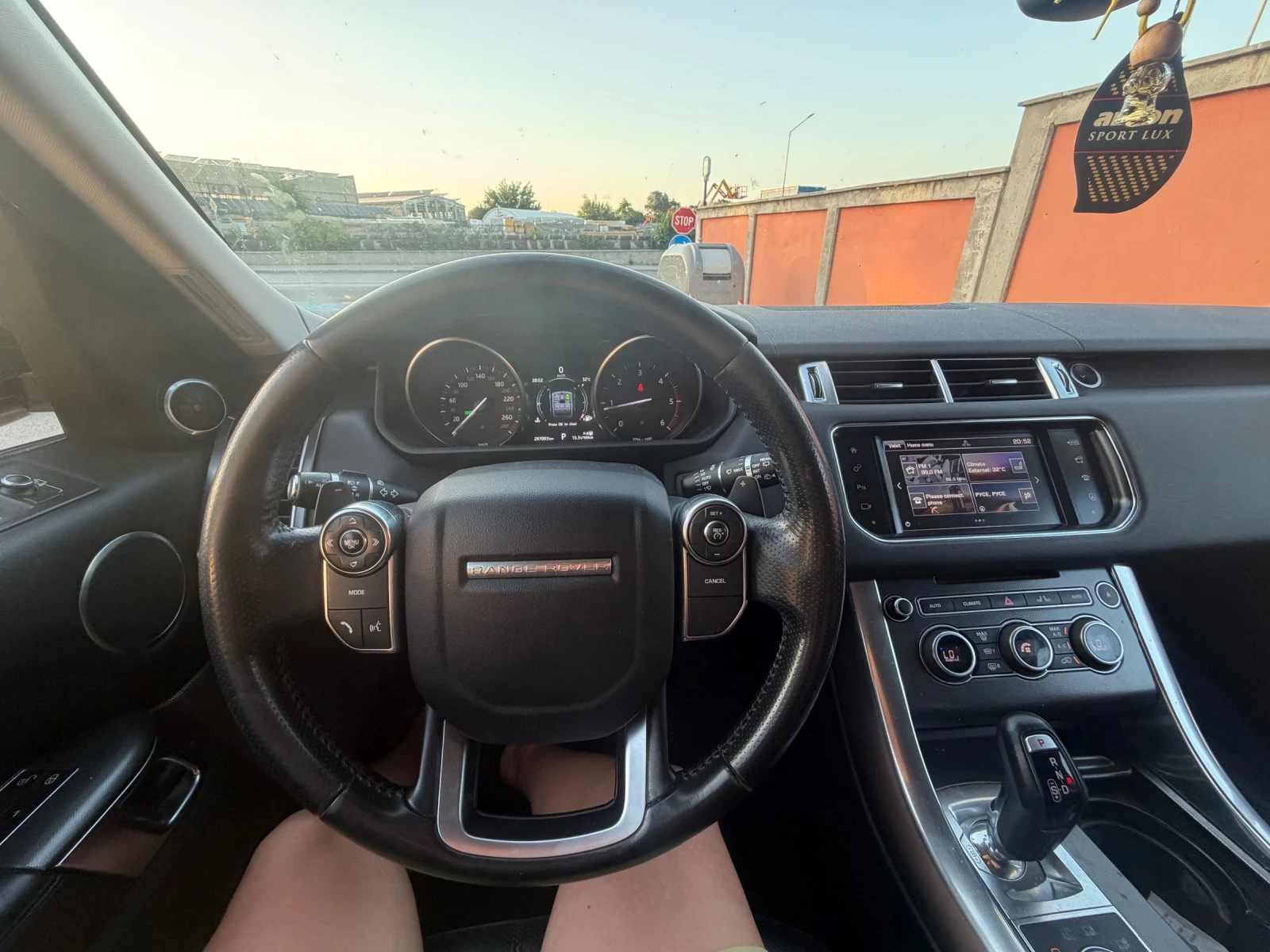 Land Rover Range Rover Sport 3.0D* ПОДГРЕВ* Нови* Гуми, снимка 11 - Автомобили и джипове - 55081393