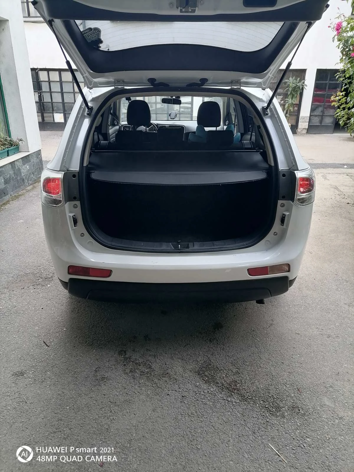 Mitsubishi Outlander, снимка 4 - Автомобили и джипове - 55538629