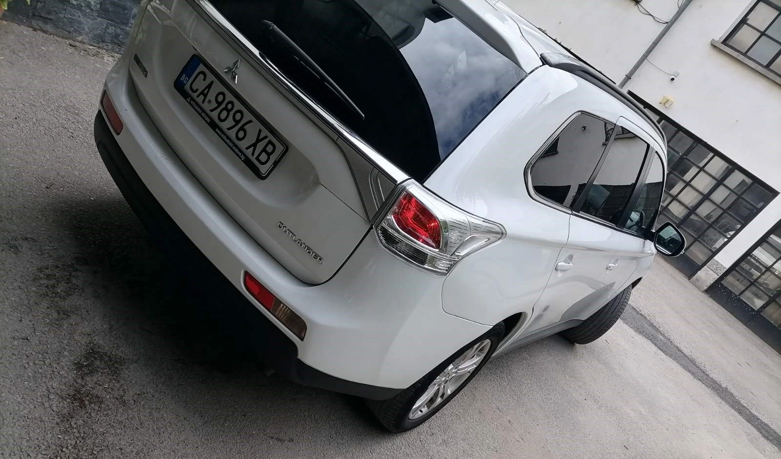 Mitsubishi Outlander, снимка 5 - Автомобили и джипове - 55538629