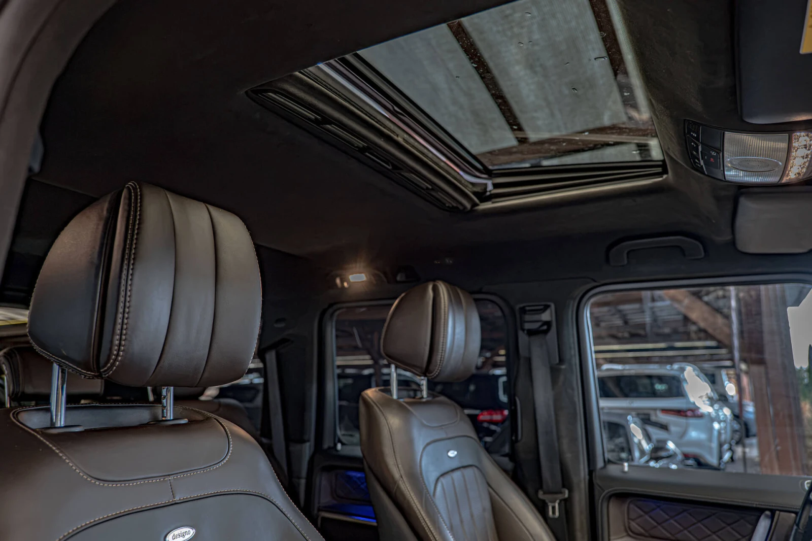Mercedes-Benz G 500 V8 AMG/Designo/Burmester/Обдухване/Шибедах/Алканта, снимка 14 - Автомобили и джипове - 55568262