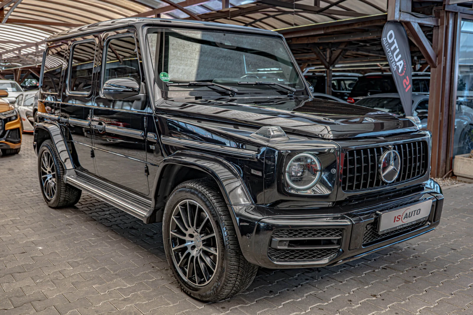 Mercedes-Benz G 500 V8 AMG/Designo/Burmester/Обдухване/Шибедах/Алканта, снимка 2 - Автомобили и джипове - 55568262