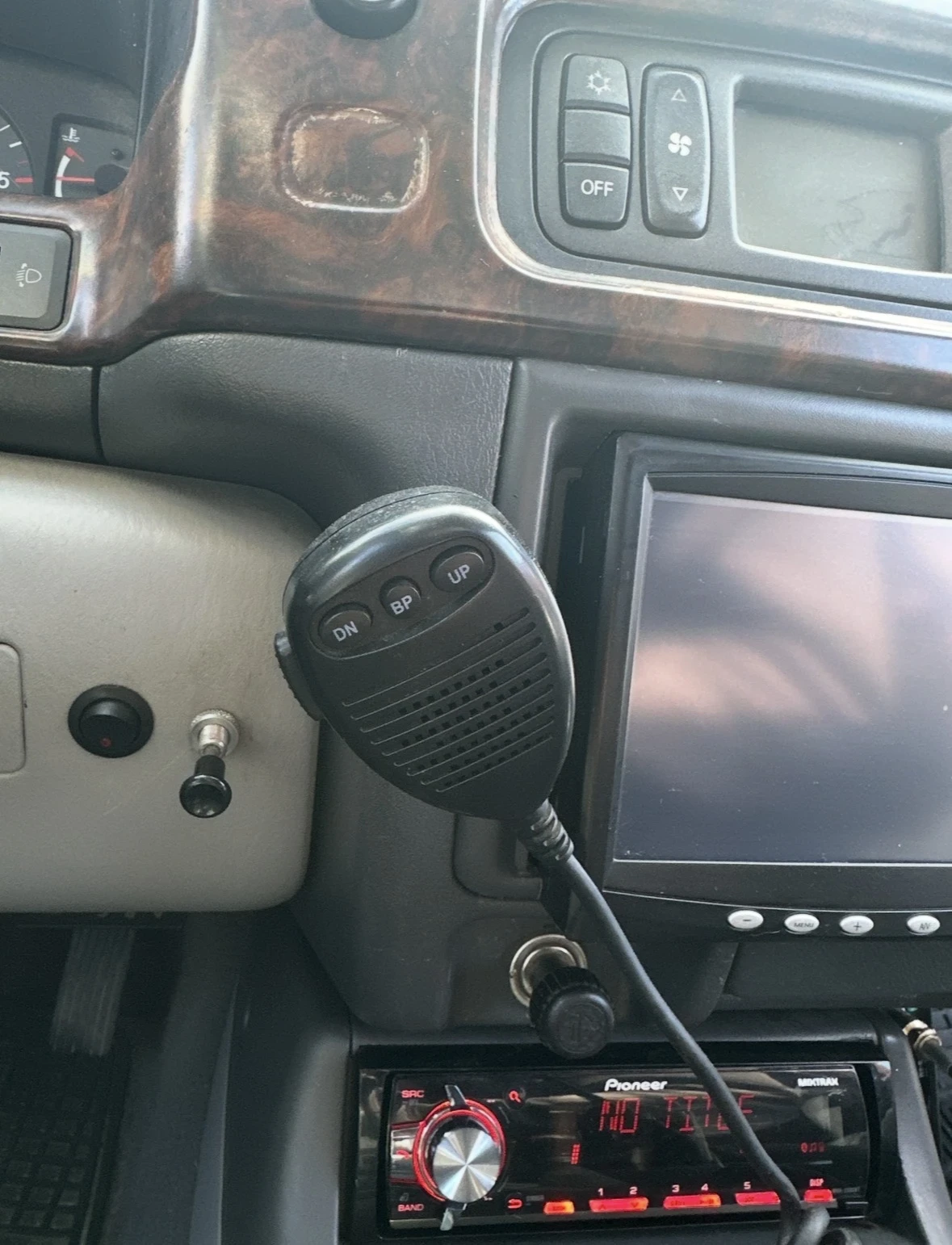 Mitsubishi Pajero sport, снимка 14 - Автомобили и джипове - 56721743
