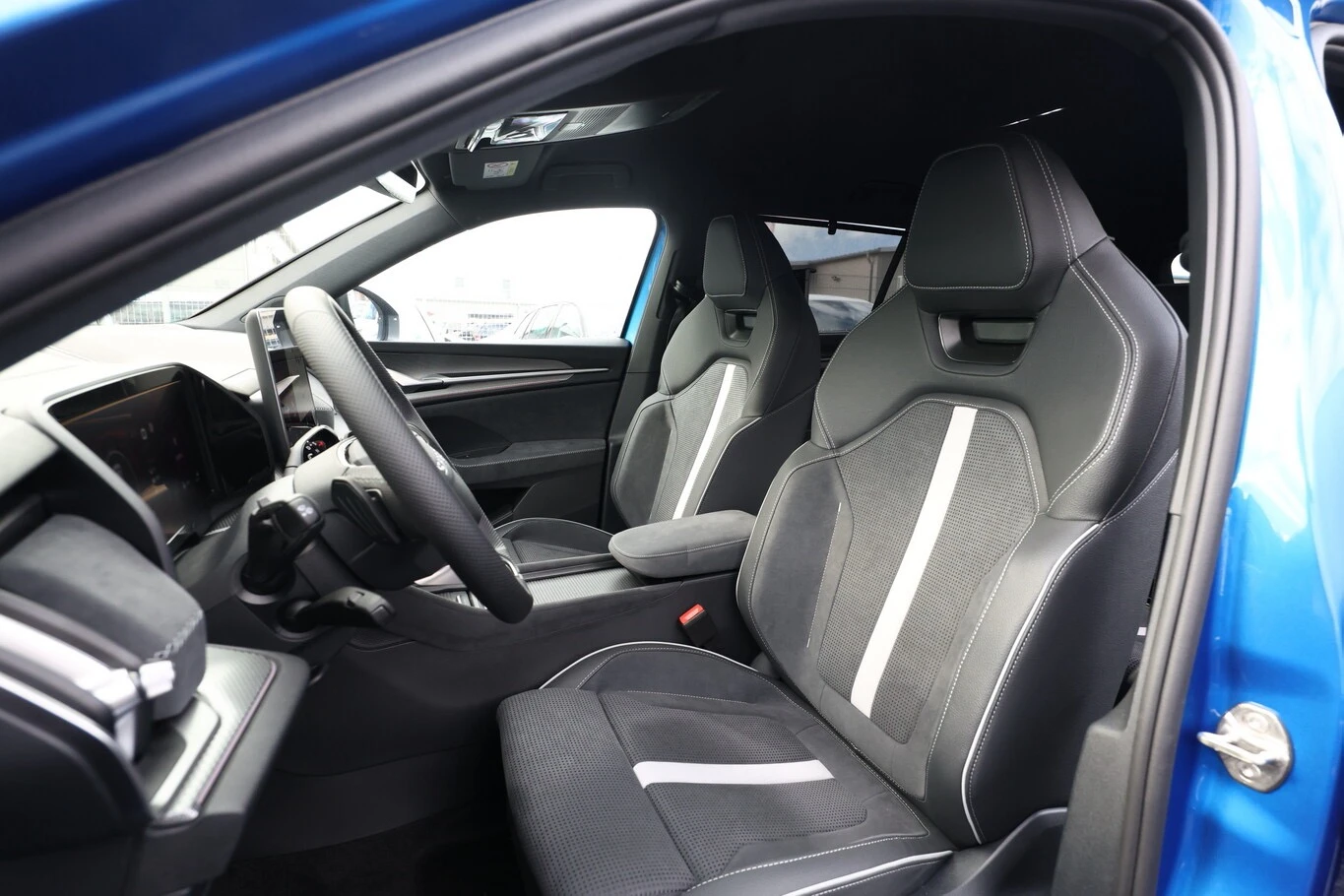 Skoda Kodiaq Sportline* Matrix * HUD* 7 ����� | Mobile.bg � ����������� 9