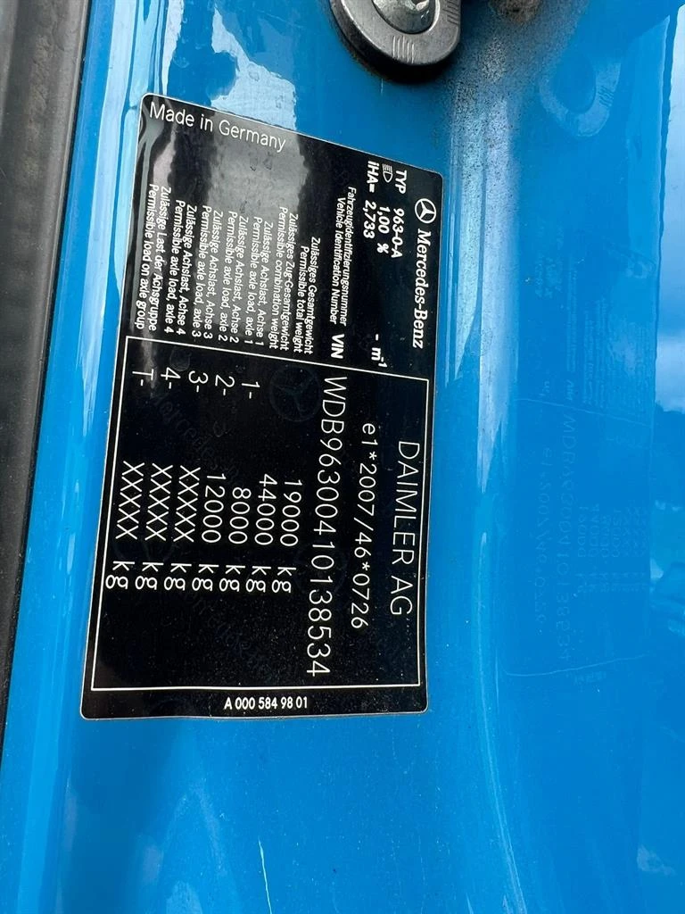 Mercedes-Benz Actros 1843 Борд, сервизна книжка, снимка 11 - Камиони - 54200281