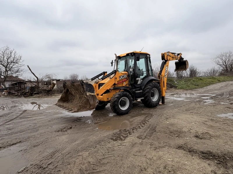 Багер JCB 3CX PRO - Platinum Limited Edition 70 Years, снимка 4 - Индустриална техника - 53467722