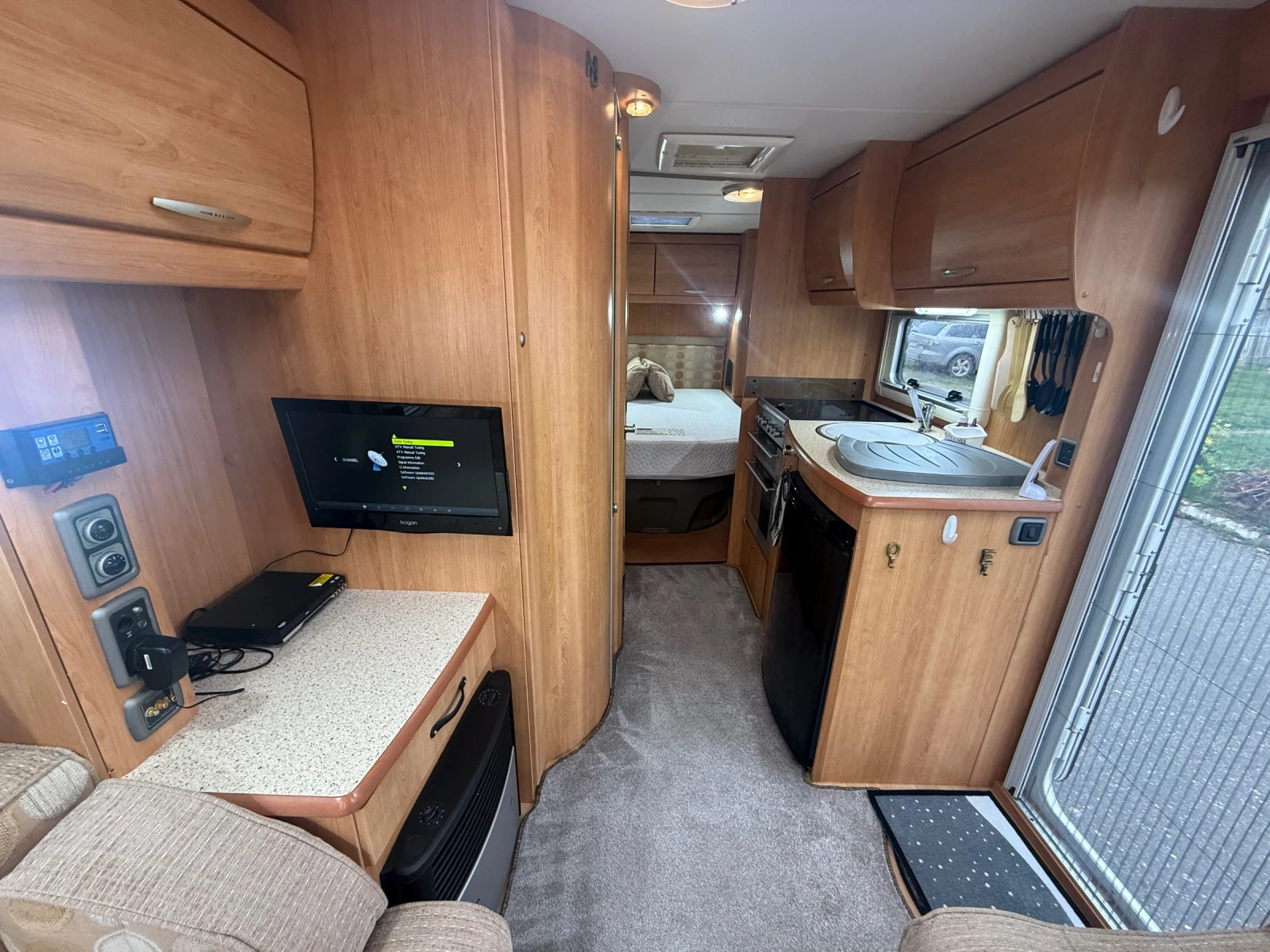 Каравана Tabbert АCE AWARD-КРАЛСКА СПАЛНЯ/MOVER/ФОРСЕЛТ/СОЛАР/TV/ - изображение 5