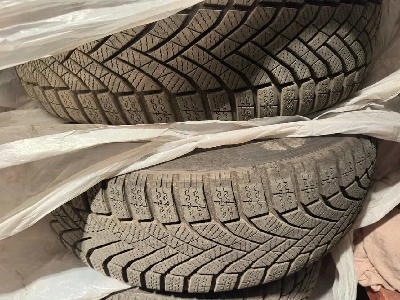 Гуми с джанти Falken 215/55R17, снимка 4 - Гуми и джанти - 53754566