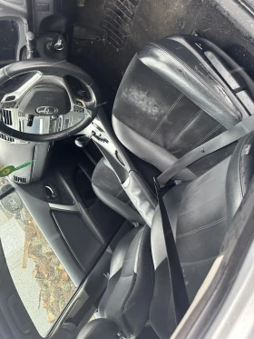 Toyota Avensis 1. 8 Valvematic 147 к. с, автоматик НА ЧАСТИ, снимка 11
