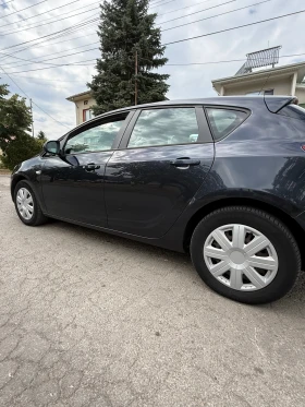 Opel Astra Хечбек, снимка 2