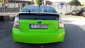     Toyota Prius 10 . !!! 3 !!!. 