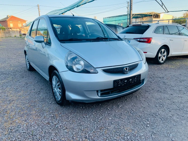 Honda Jazz 1.3i НОВА!!!!, снимка 3 - Автомобили и джипове - 45211445