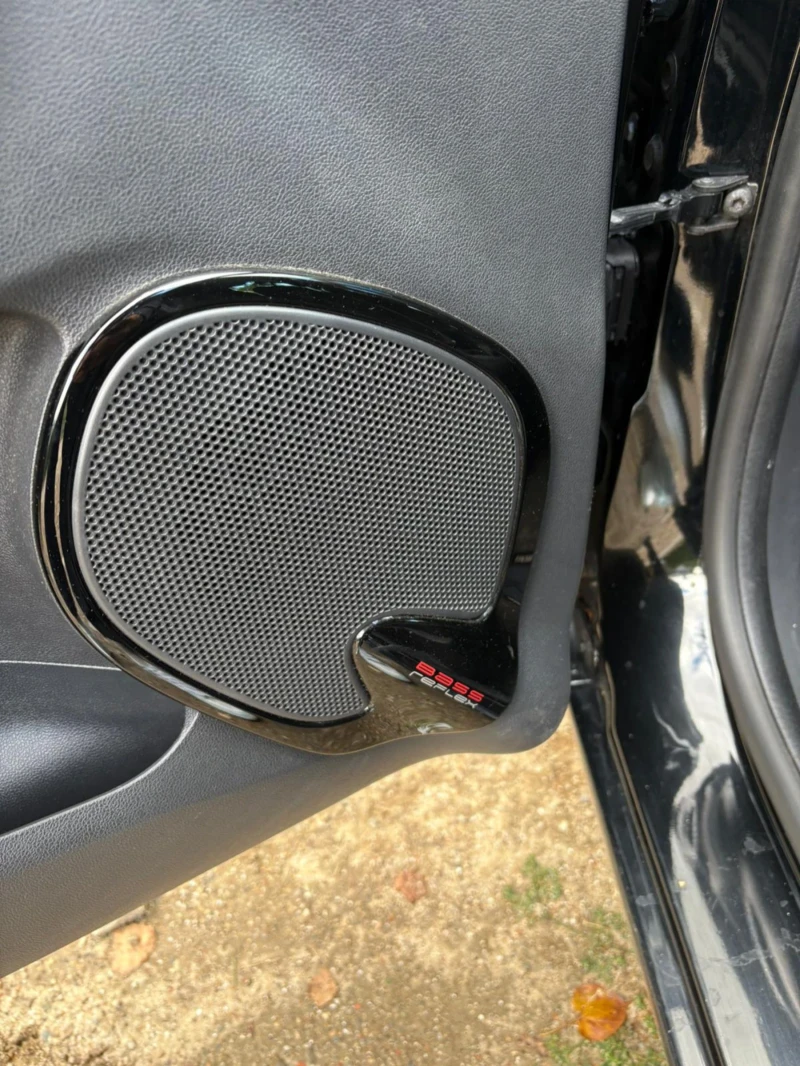 Renault Clio 1.5 dci Estate eco navi, pdc, снимка 15 - Автомобили и джипове - 52427290