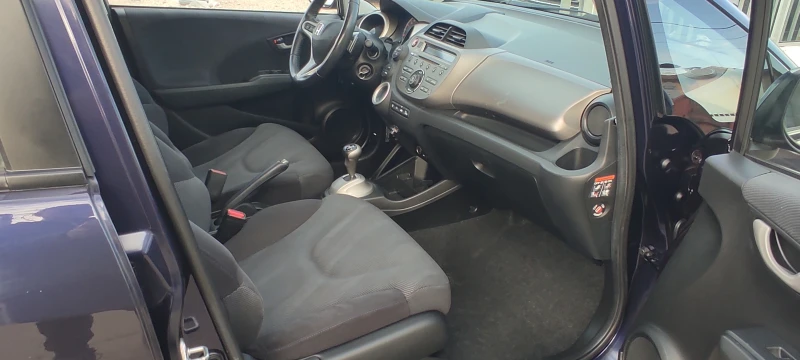 Honda Jazz АВТОМАТИК: КАТО ОТ МАГАЗИНА; УНИКАЛНА!!!, снимка 8 - Автомобили и джипове - 52832565