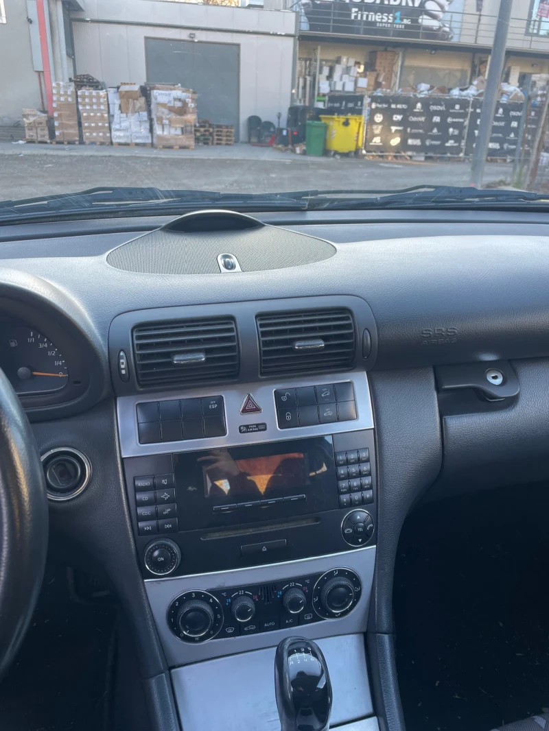 Mercedes-Benz C 200 Kompressor, снимка 13 - Автомобили и джипове - 53126835