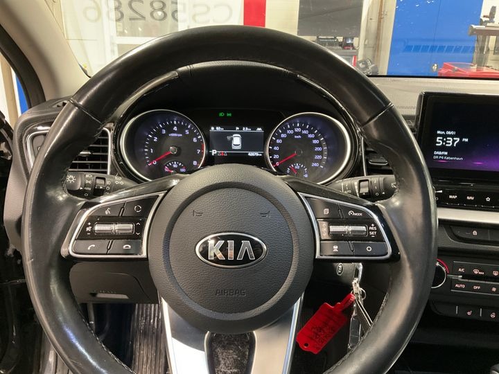 Kia XCeed, снимка 6 - Автомобили и джипове - 45380601
