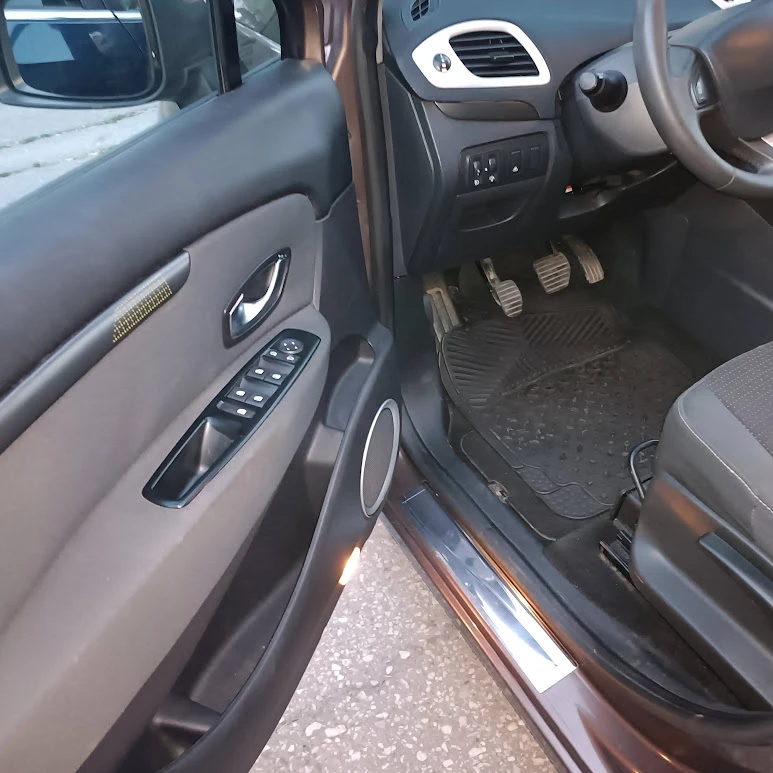 Renault Scenic x-mod, снимка 6 - Автомобили и джипове - 48999548