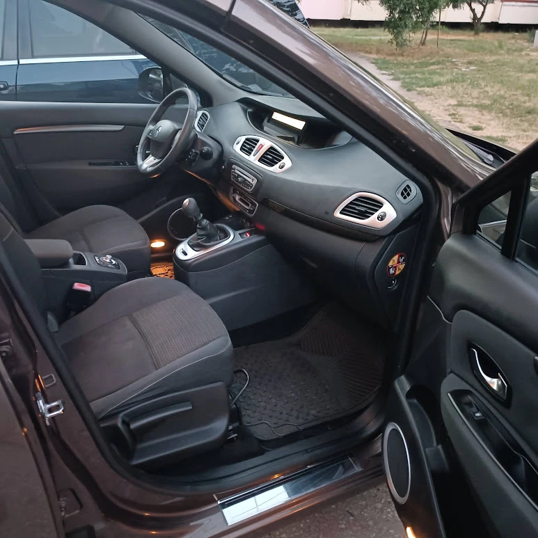 Renault Scenic x-mod, снимка 4 - Автомобили и джипове - 48999548