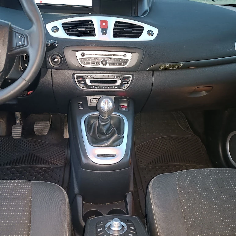 Renault Scenic x-mod, снимка 8 - Автомобили и джипове - 48999548