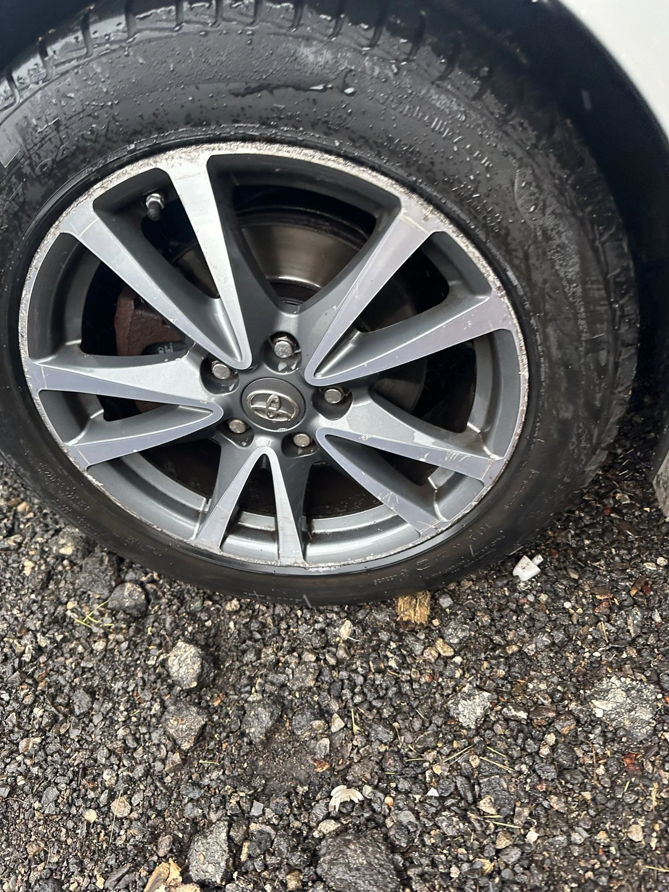 Toyota Avensis 1. 8 Valvematic 147 к. с, автоматик НА ЧАСТИ, снимка 10 - Автомобили и джипове - 52982359