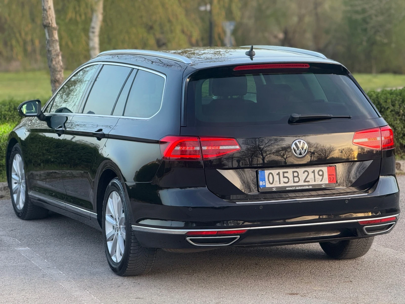VW Passat 4MOTION 239к.с - изображение 5