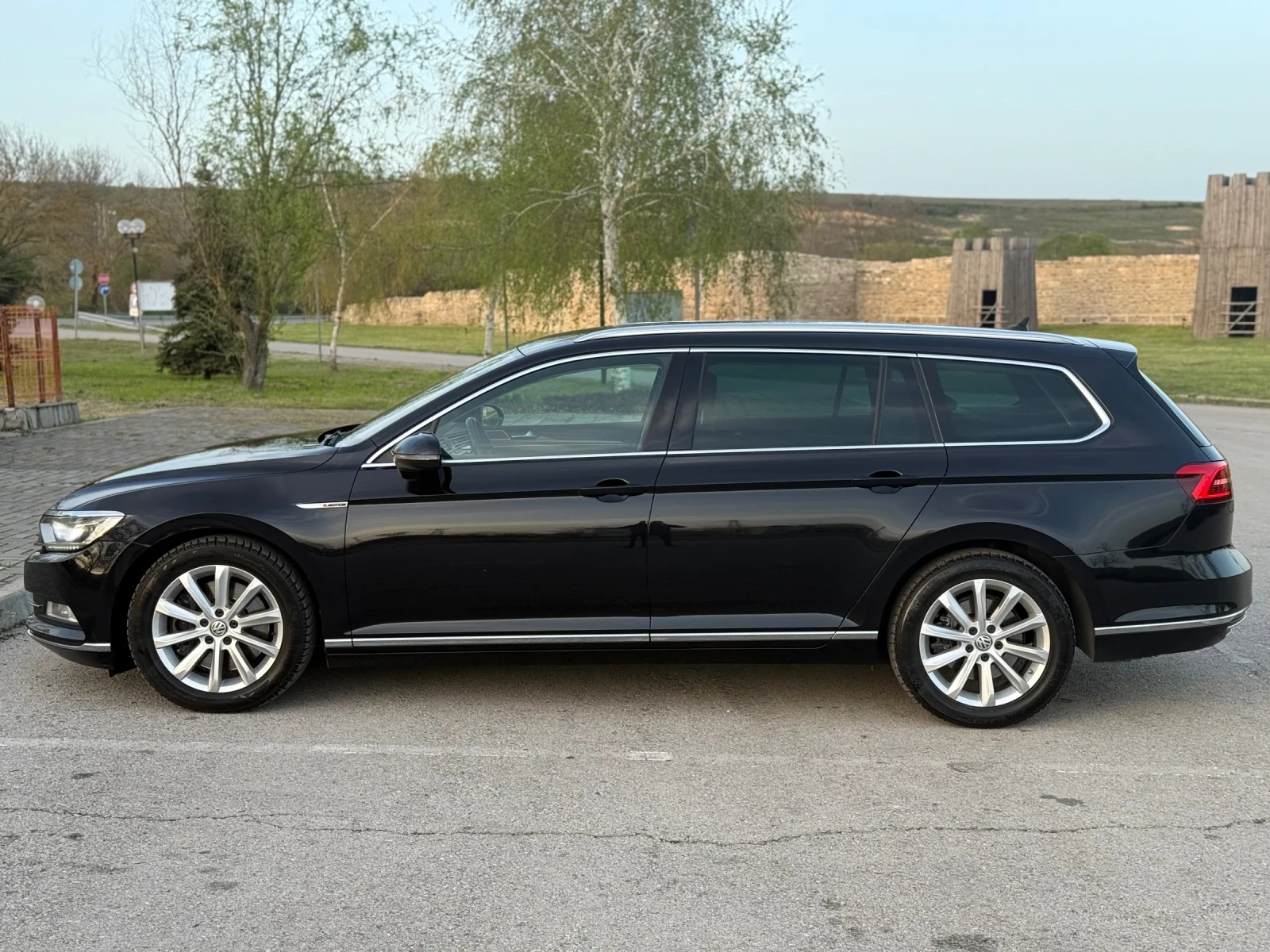 VW Passat 4MOTION 239к.с - изображение 7
