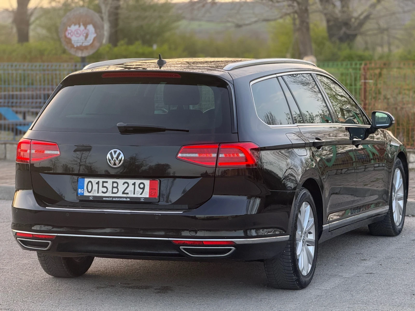 VW Passat 4MOTION 239к.с - изображение 4