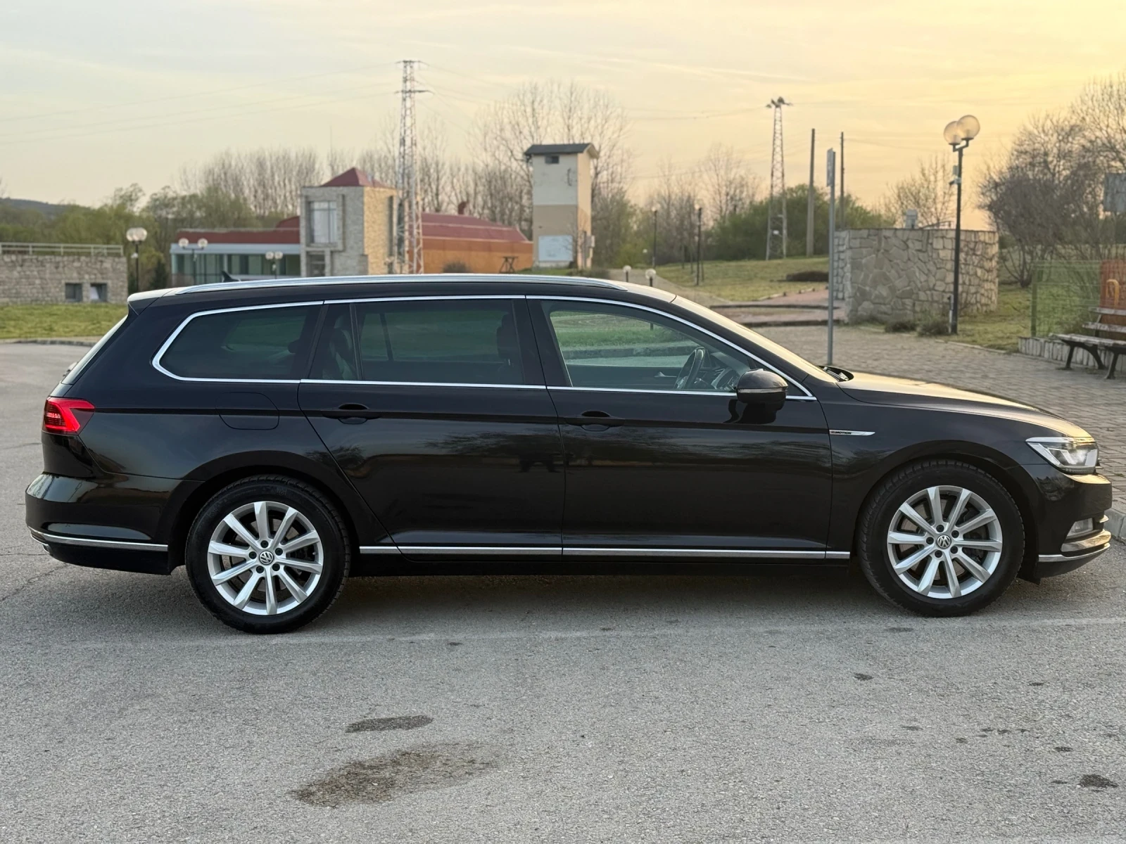 VW Passat 4MOTION 239к.с - изображение 6