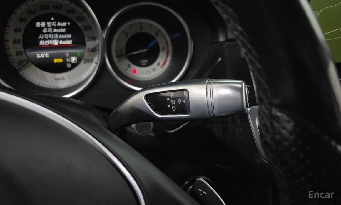 Mercedes-Benz CLS 350  - изображение 9