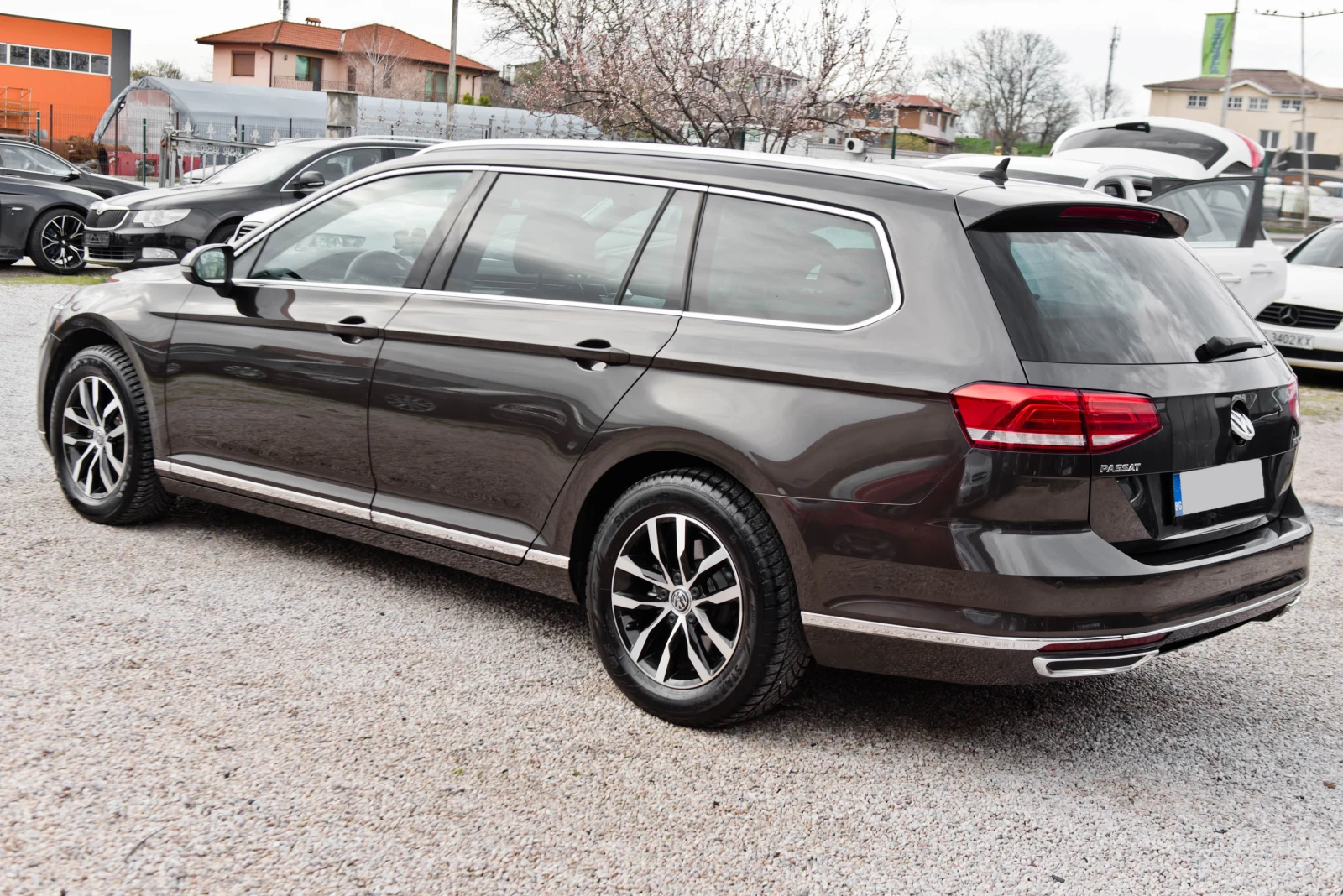 VW Passat 1.6tdi distronik led digital , снимка 6 - Автомобили и джипове - 53791392