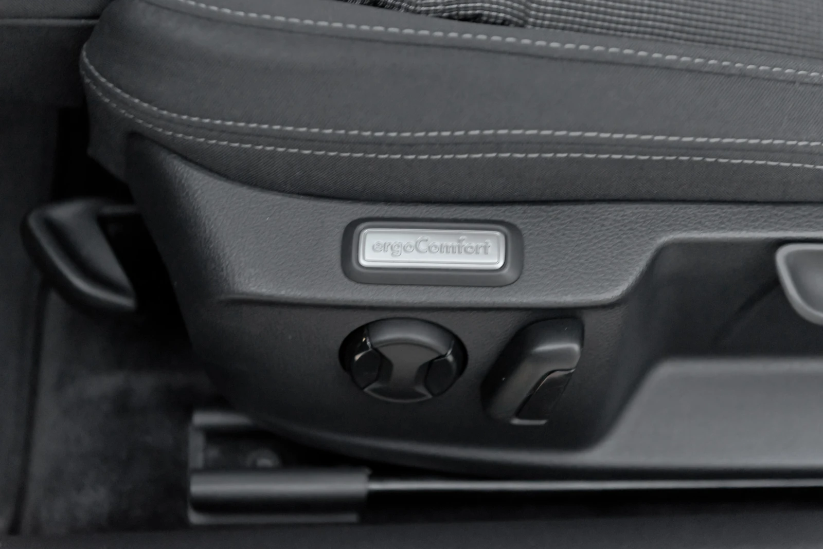 VW Passat 1.6tdi distronik led digital  | Mobile.bg � ����������� 10