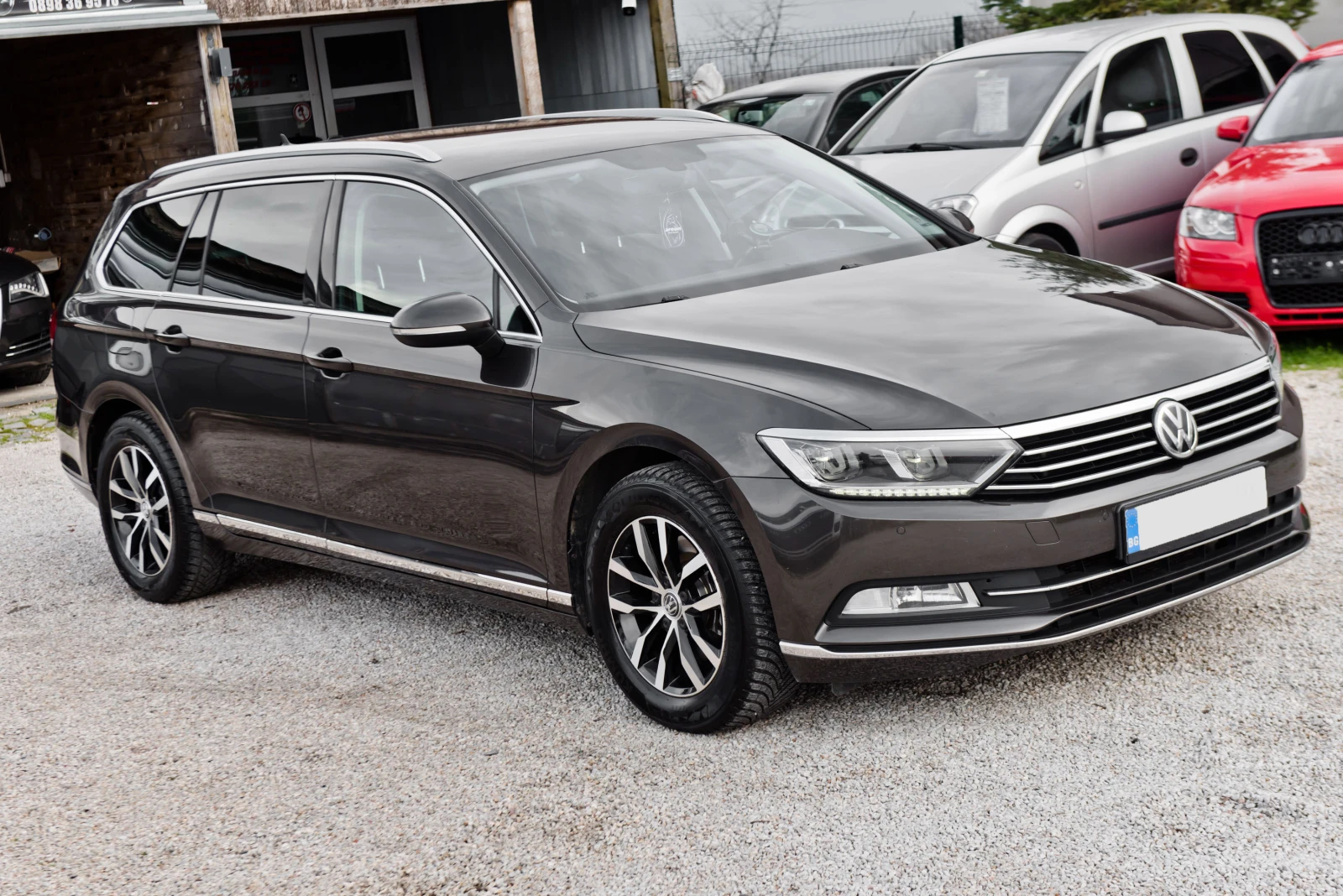 VW Passat 1.6tdi distronik led digital , снимка 3 - Автомобили и джипове - 53791392