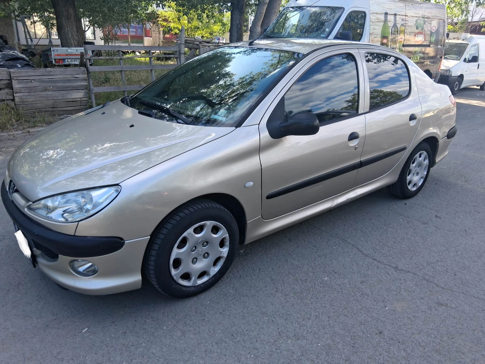 Peugeot 206 1.4 8V, снимка 2 - Автомобили и джипове - 54722620