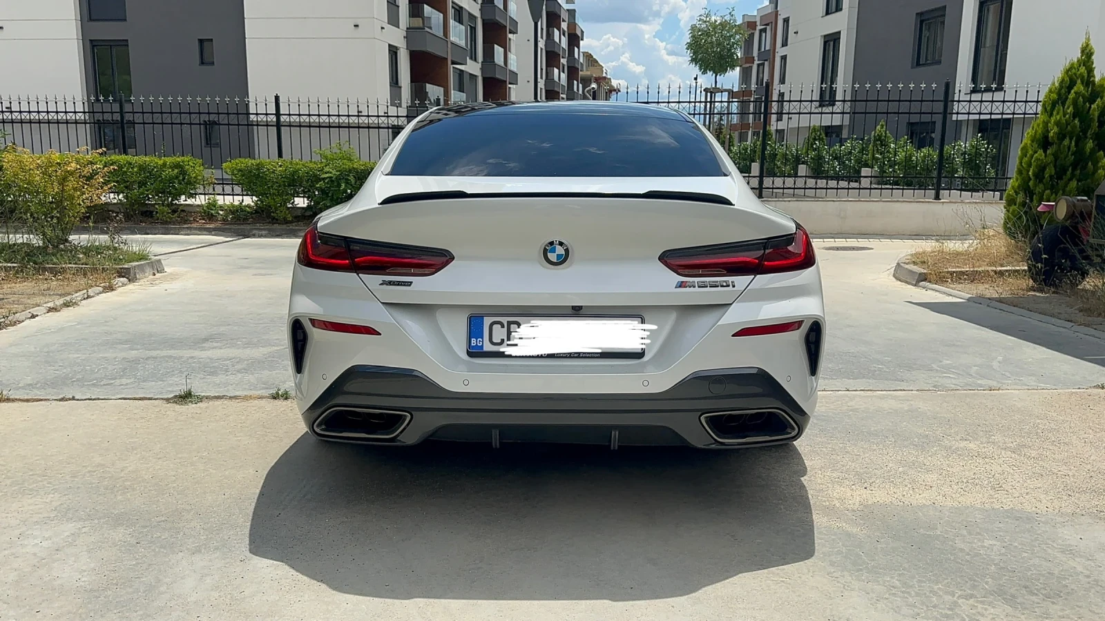 BMW 850 B&W * X-drive * FULL, снимка 7 - Автомобили и джипове - 54945875