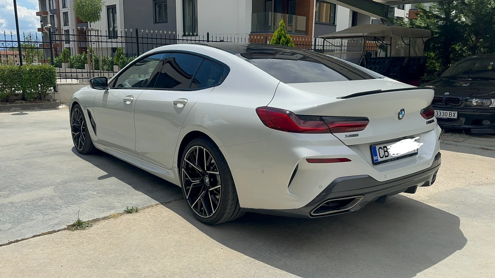 BMW 850 B&W * X-drive * FULL, снимка 8 - Автомобили и джипове - 54945875