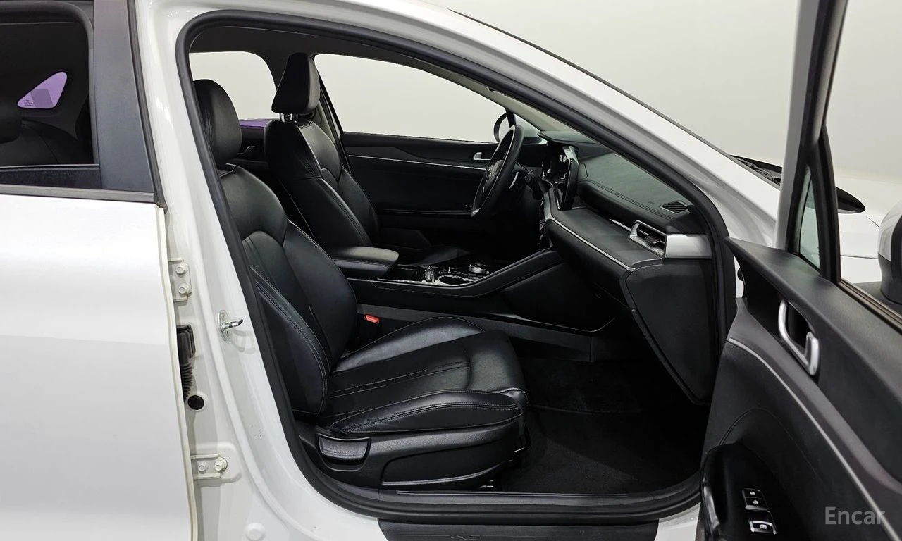 Kia K5 2.0 Trendy* КАМЕРА* ПОДГРЕВ* KEYLESS* КРАЙНА ЦЕНА*, снимка 7 - Автомобили и джипове - 55081425