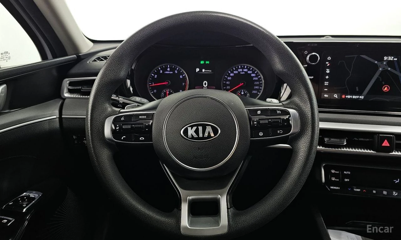 Kia K5 2.0 Trendy* КАМЕРА* ПОДГРЕВ* KEYLESS* КРАЙНА ЦЕНА*, снимка 9 - Автомобили и джипове - 55081425