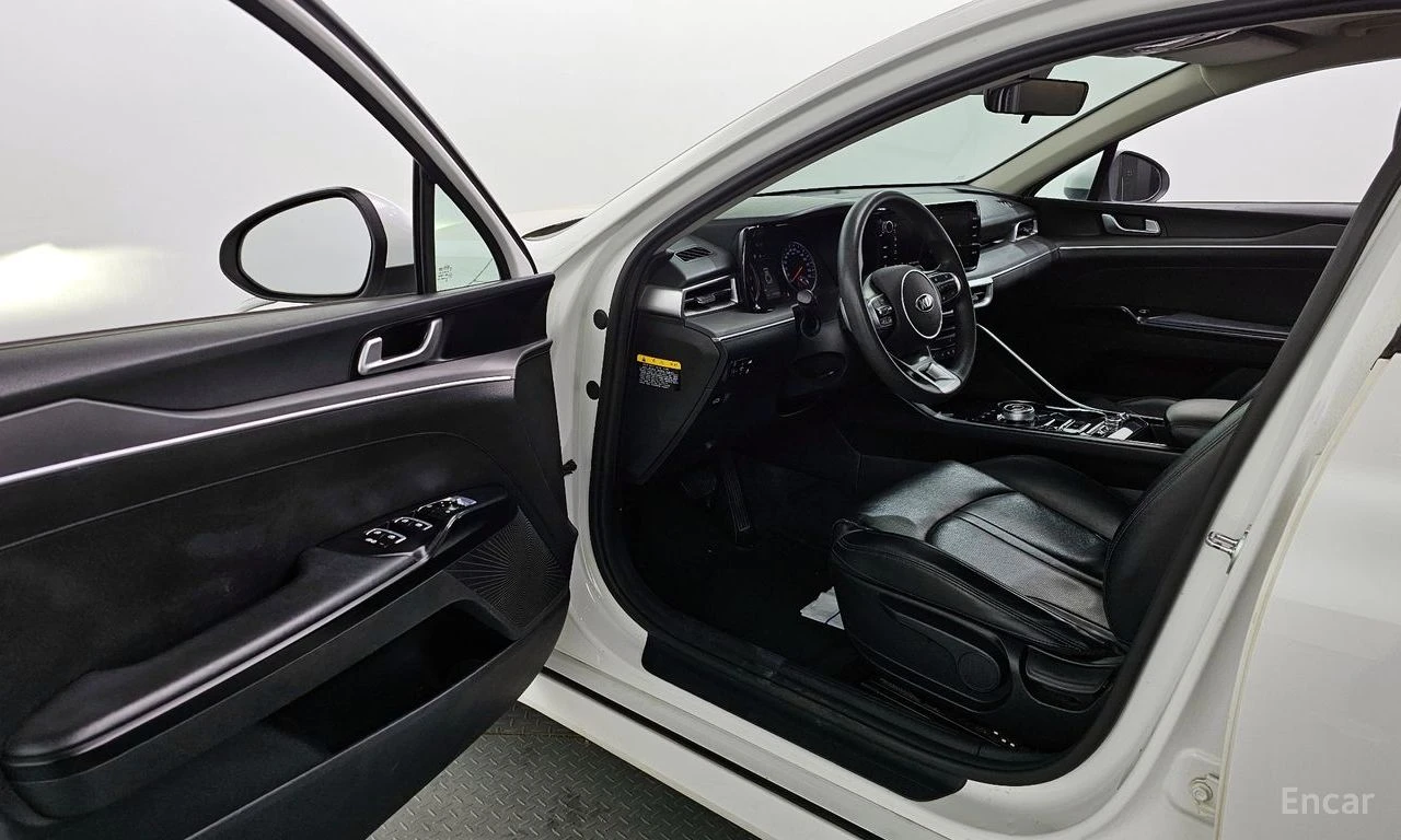Kia K5 2.0 Trendy* КАМЕРА* ПОДГРЕВ* KEYLESS* КРАЙНА ЦЕНА*, снимка 6 - Автомобили и джипове - 55081425