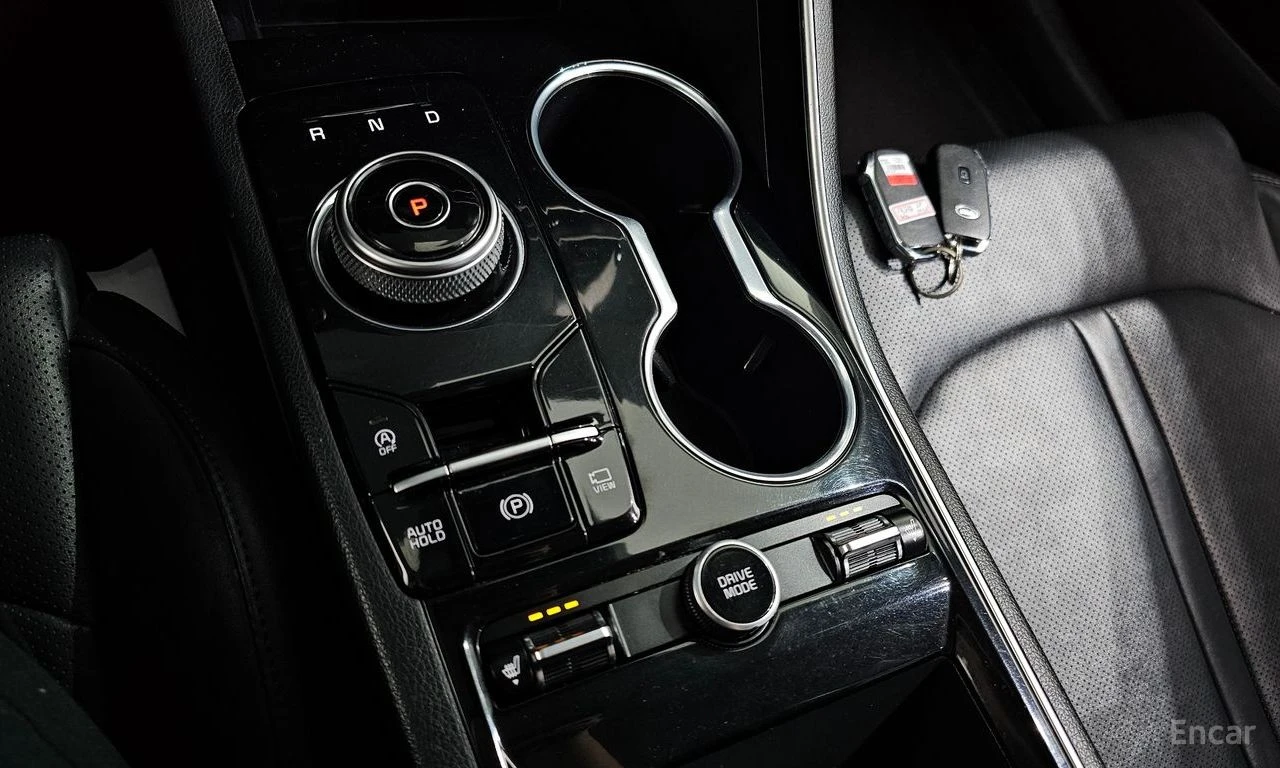 Kia K5 2.0 Trendy* КАМЕРА* ПОДГРЕВ* KEYLESS* КРАЙНА ЦЕНА*, снимка 13 - Автомобили и джипове - 55081425
