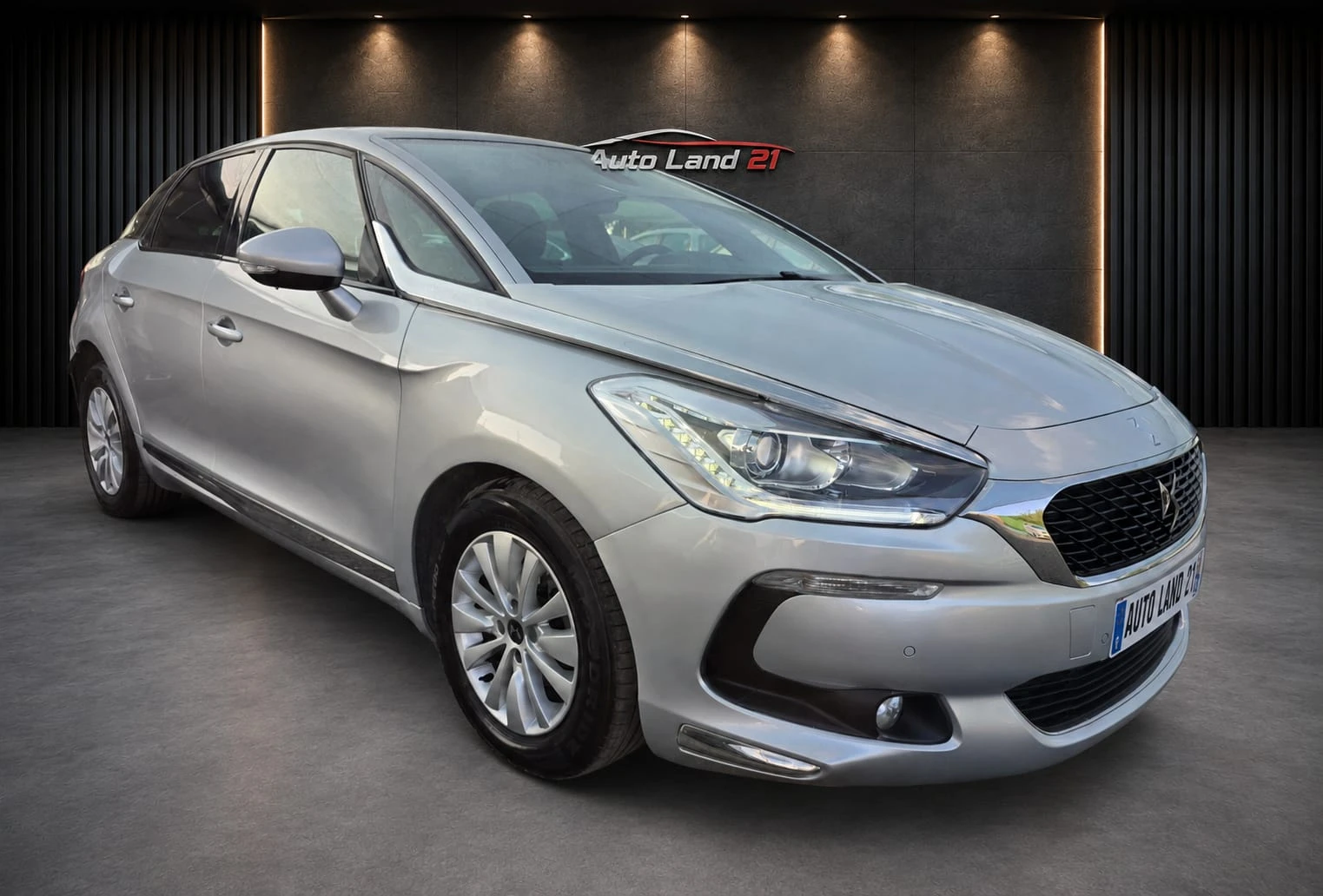 DS DS 5 1.6BlueHDI* 120кс* FACE LIFT* AUTOMATIC, снимка 3 - Автомобили и джипове - 55651504