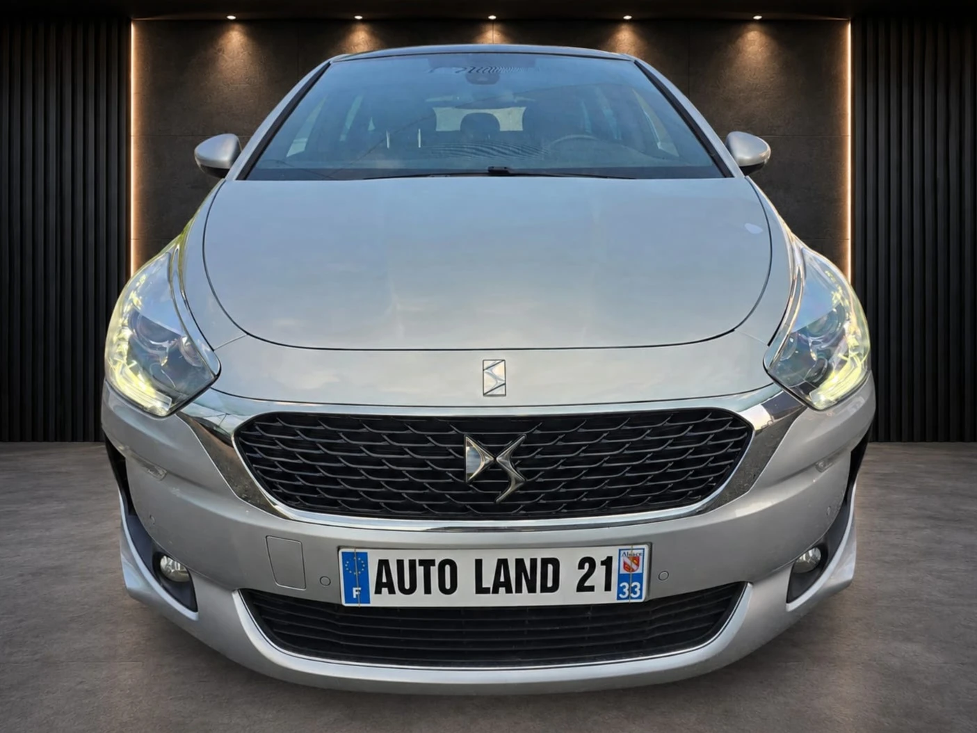 DS DS 5 1.6BlueHDI* 120кс* FACE LIFT* AUTOMATIC, снимка 2 - Автомобили и джипове - 55651504