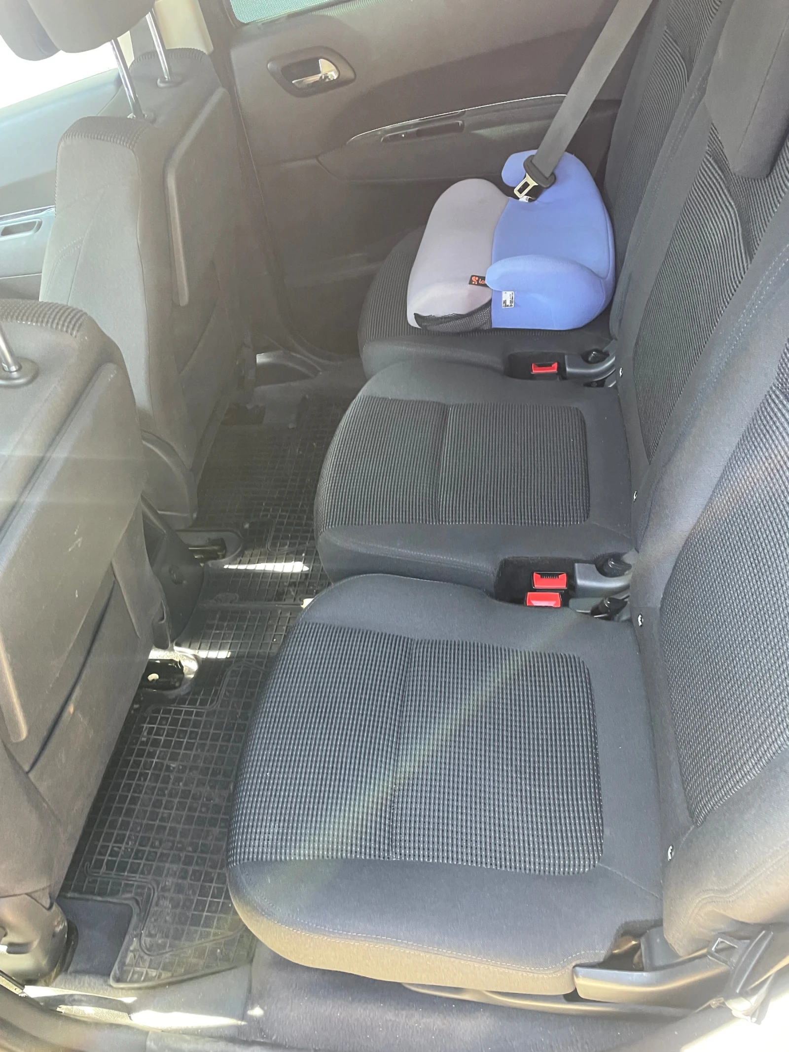 Peugeot 5008, снимка 8 - Автомобили и джипове - 55852798