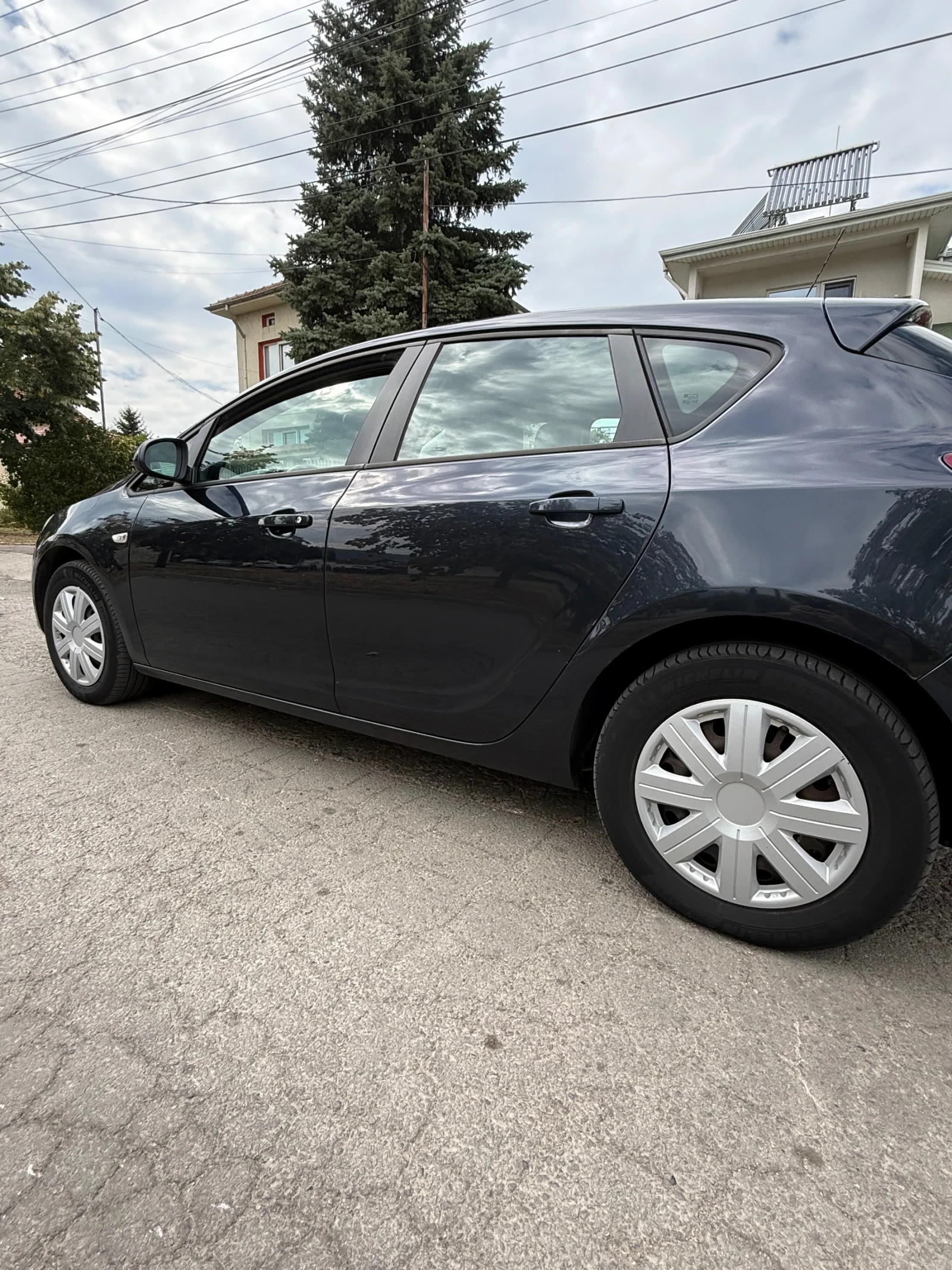Opel Astra Хечбек, снимка 2 - Автомобили и джипове - 56041641